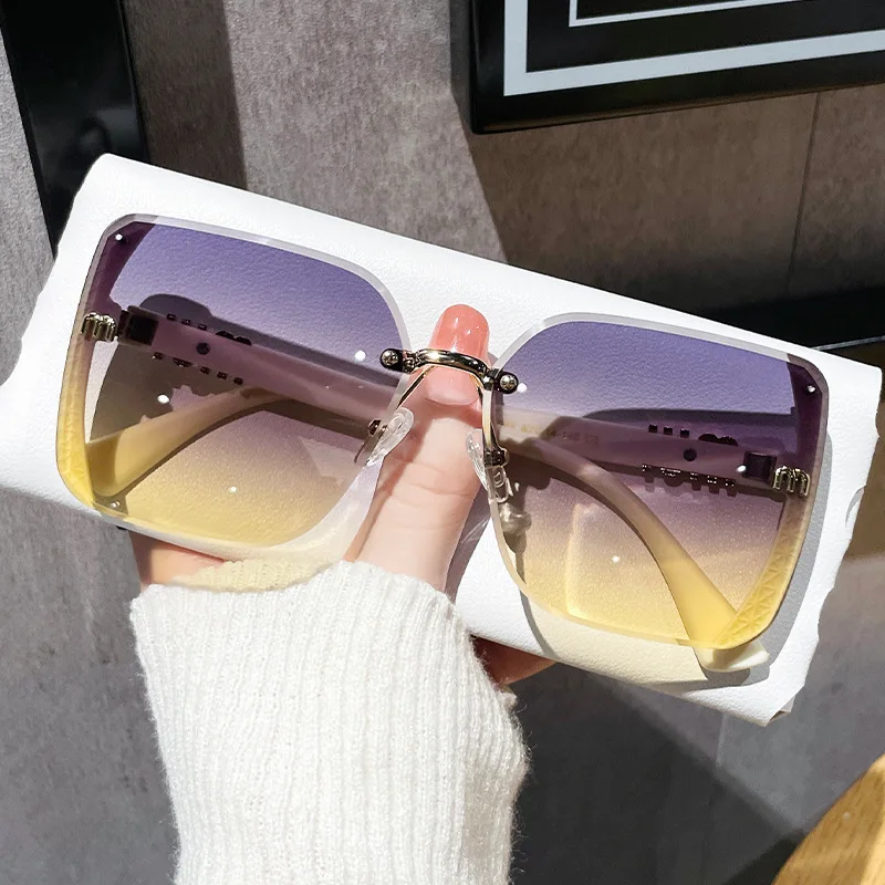 2024 New Fashion Cool Sunglasses Women Luxury Brand Letters Anti Strong Light Vintage Rimless Sun Glasses Ladies Gafas UV400 - Image 2