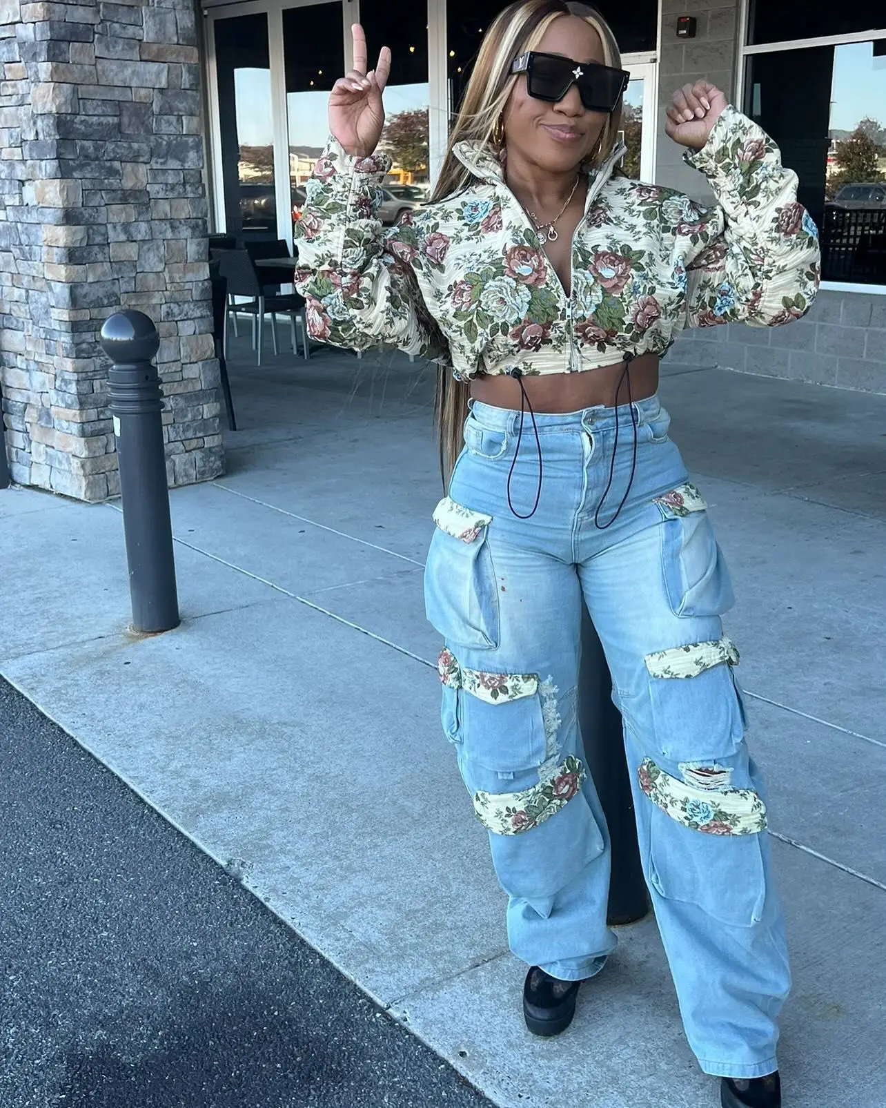 CM.YAYA Washed Denim Women's Set Full Sleeve Floral Jacket and Pockets Cargo Jeans Pants Suit 2024 Street Two 2 Piece Set Outfit