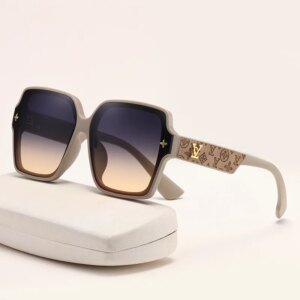 New fashion square frame sunglasses for women luxury sunglasses UV protection large frame all-match glasses(DS-8052-1)
